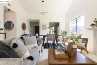 Photo #2: 41028478 Listing