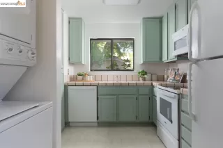 Photo #6: 41028478 Listing