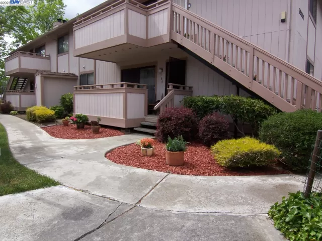 MLS: 41028541 Condo For Sale