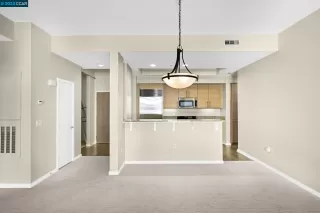 Photo #2: 41028603 Listing 