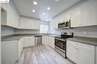 Photo #2: 41028605 Listing