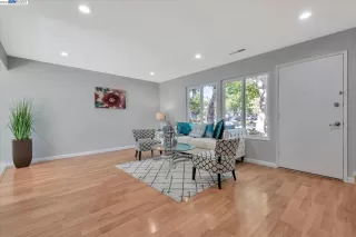 Photo #6: 41028607 Listing 