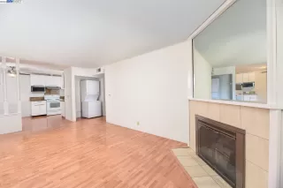 Photo #6: 41028631 Listing