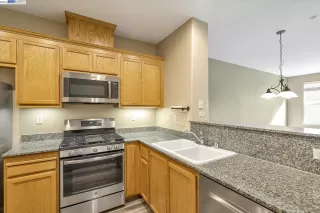 Photo #5: 41028701 Listing