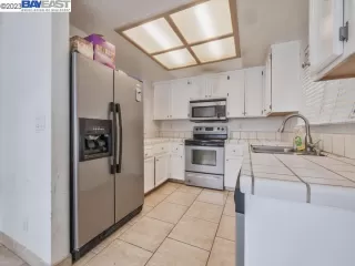 Photo #6: 41028737 Listing