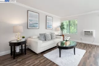 Photo #6: 41028763 Listing