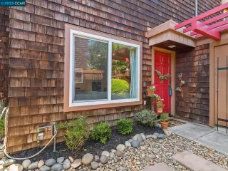 Photo #2: 41028789 Listing