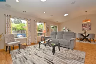 Photo #5: 41028802 Listing 