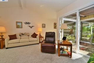 Photo #5: 41028838 Listing