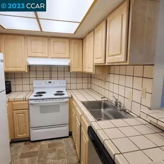 Photo #2: 41028839 Listing