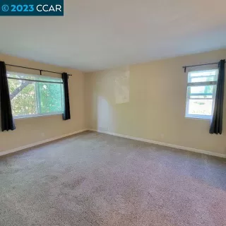 Photo #4: 41028839 Listing