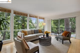 More Details about MLS # 41028848 : 2700 LE CONTE AVE # 202