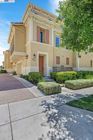 Photo #1: 41028878 Listing