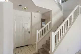 Photo #2: 41028885 Listing