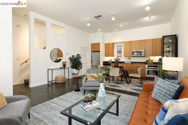 MLS: 41028913 Condo For Sale