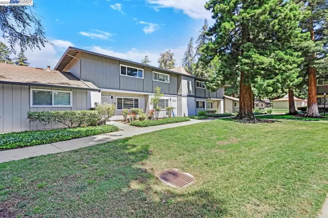 MLS: 41028915 Condo For Sale