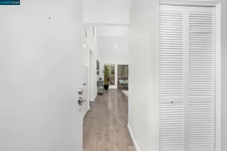 Photo #2: 41028940 Listing