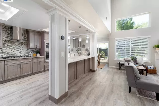 MLS: 41029075 Condo For Sale