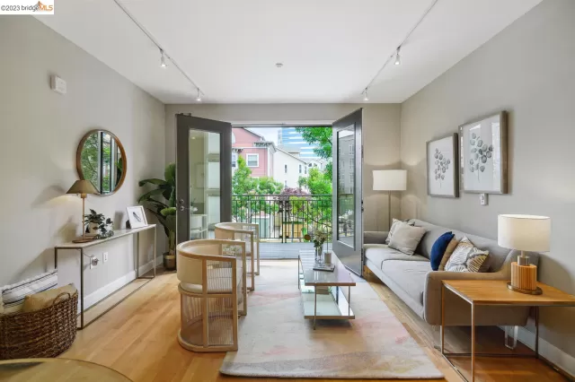 MLS: 41029083 Condo For Sale