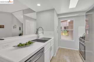 Photo #5: 41029088 Listing