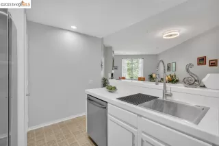 Photo #6: 41029088 Listing