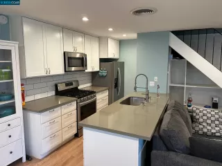 Photo #5: 41029156 Listing