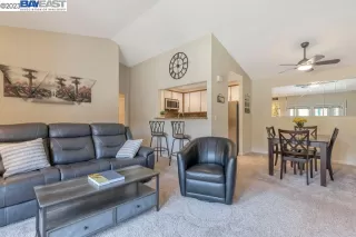 Photo #5: 41029158 Listing