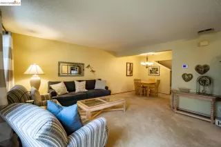 Photo #5: 41029469 Listing 