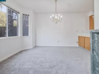 Photo #4: 41029479 Listing