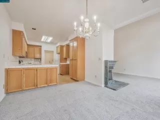 Photo #5: 41029479 Listing