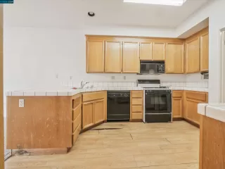 Photo #6: 41029479 Listing