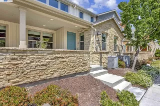 Photo #2: 41029534 Listing