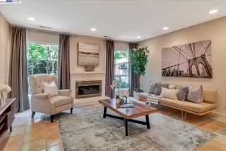 Photo #2: 41029556 Listing