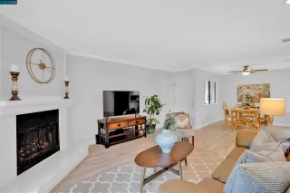 Photo #2: 41029782 Listing