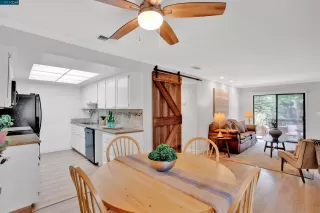 Photo #5: 41029782 Listing