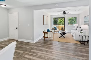 Photo #5: 41029816 Listing 