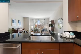 Photo #6: 41029873 Listing