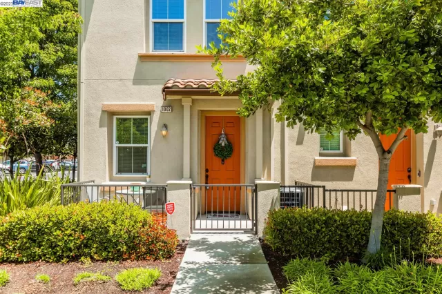 MLS: 41029874 Condo For Sale