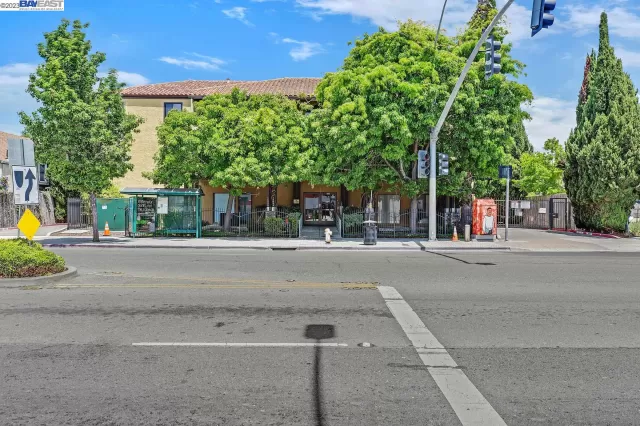 MLS: 41030095 Condo For Sale