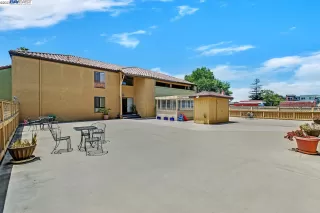 Photo #5: 41030095 Listing 