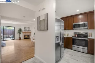 Photo #1: 41030134 Listing 