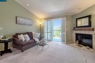 Photo #1: 41030195 Listing