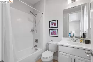 Photo #6: 41030202 Listing