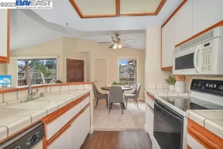 Photo #6: 41030207 Listing