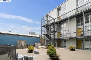 Photo #1: 41030212 Listing