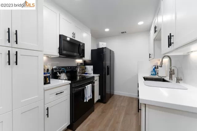 MLS: 41030221 Condo For Sale