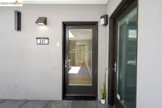 Photo #5: 41030234 Listing 