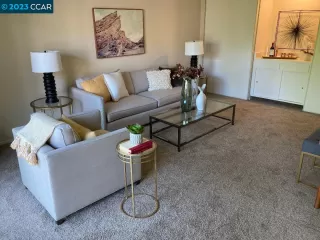 Photo #3: 41030235 Listing