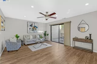 Photo #1: 41030250 Listing 