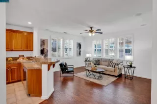 Photo #6: 41030256 Listing